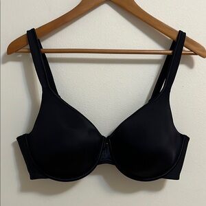 Vanity Fair Black Bra Wire Molded Cups Adjustable Straps 40 DD